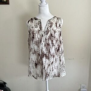 Women’s Mercer & Madison sleeveless L Blouse